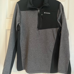 Small Men’s‎ Columbia Pullover